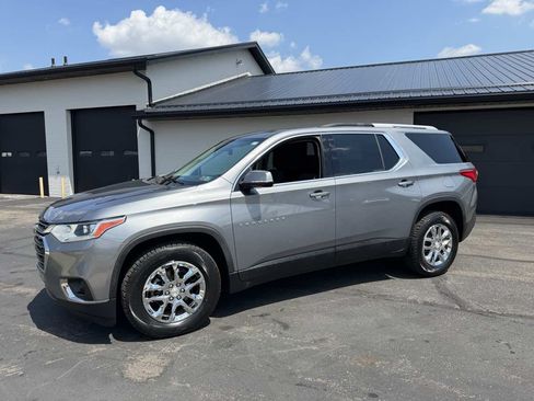 Used 2018 Chevrolet Traverse LT AWD/4WD image 2