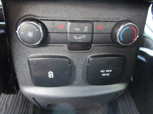Used 2018 Ford Explorer Platinum AWD/4WD image 18