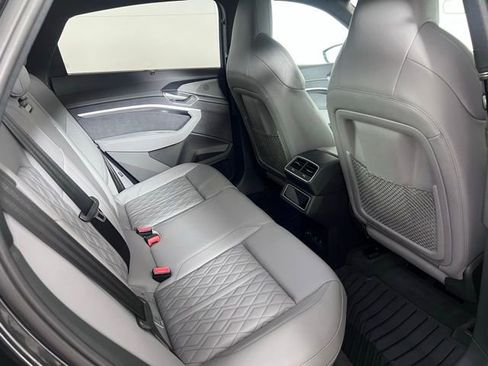 Used 2023 Audi e-tron S Prestige w/ Prestige Package image 15