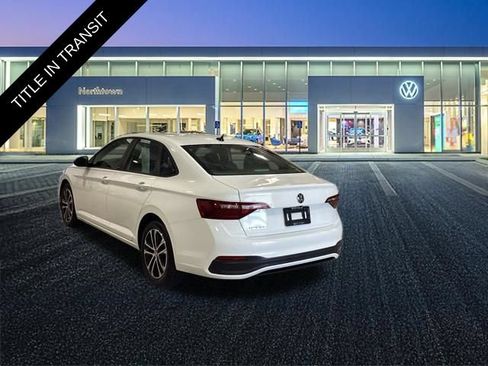 Used 2023 Volkswagen Jetta Sport FWD image 3