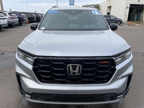 Certified 2025 Honda Pilot TrailSport image 24