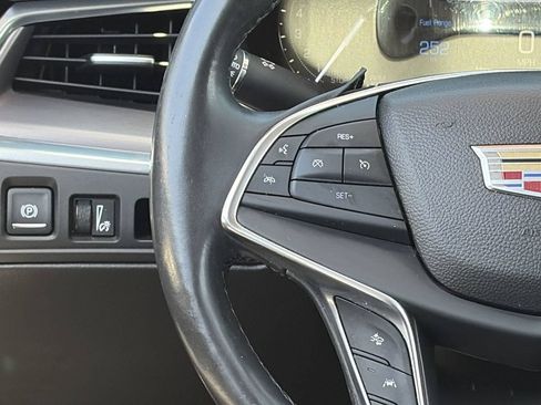 Used 2017 Cadillac XT5 Premium Luxury AWD/4WD image 22