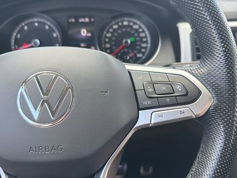 Certified 2021 Volkswagen Atlas SE FWD image 12