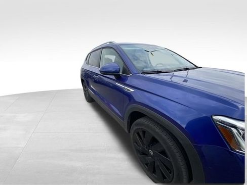 Used 2024 Volkswagen Taos SEL image 14