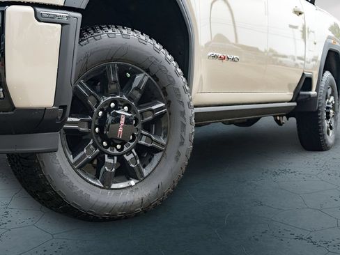 New 2026 GMC Sierra 2500 AT4 w/ AT4 Premium Plus Package AWD/4WD image 2