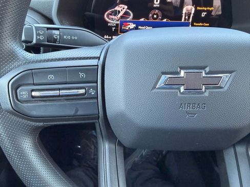 Used 2025 Chevrolet Colorado Trail Boss AWD/4WD image 14