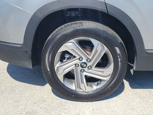 Certified 2023 Hyundai Santa Fe SE image 5