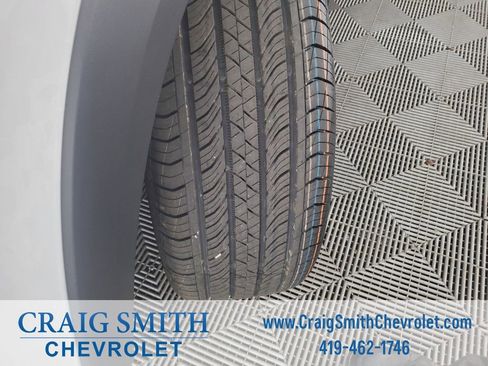 Used 2024 Chevrolet Trax RS w/ Sunroof Package FWD image 31
