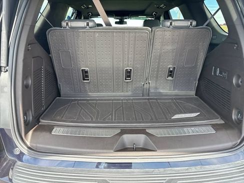 Certified 2022 Chevrolet Tahoe Z71 w/ Luxury Package AWD/4WD image 27