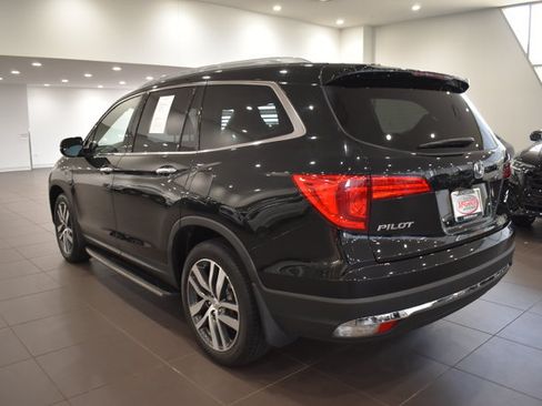 Used 2017 Honda Pilot Touring image 5