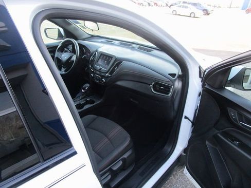 Used 2022 Chevrolet Equinox RS image 28