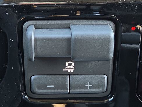 New 2026 Chevrolet Silverado 1500 RST w/ LPO, Dark Essentials Package AWD/4WD image 18
