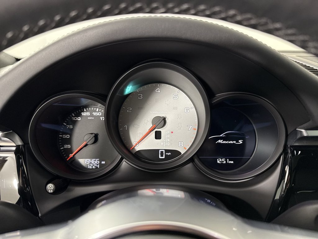 Certified 2020 Porsche Macan S AWD/4WD image 36