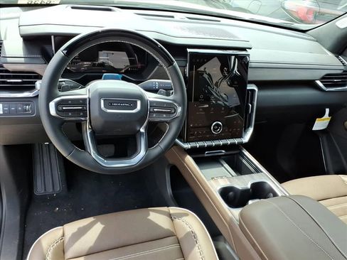 New 2026 GMC Acadia Denali Ultimate AWD/4WD image 16