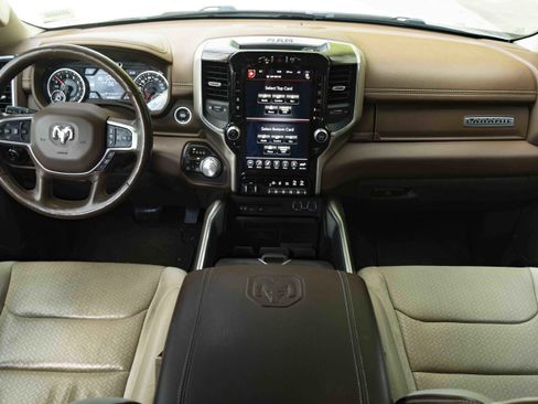 Used 2019 RAM 1500 Laramie AWD/4WD image 26