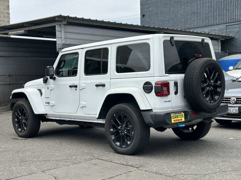 Used 2024 Jeep Wrangler Unlimited Sahara AWD/4WD image 4
