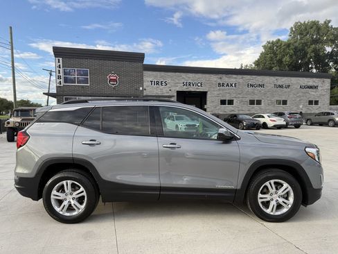 Used 2018 GMC Terrain SLE w/ Driver Convenience Package AWD/4WD image 7