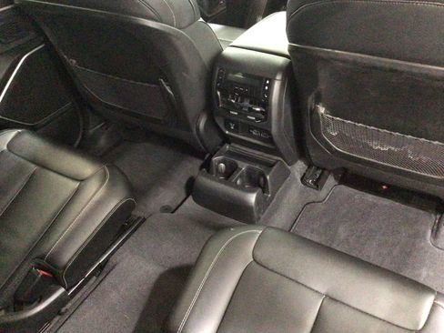 Used 2022 Jeep Grand Cherokee L Limited AWD/4WD image 31