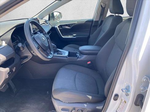 Used 2025 Toyota RAV4 XLE FWD image 22