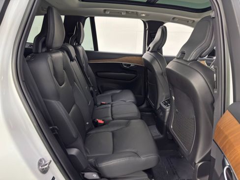 Used 2023 Volvo XC90 T8 Plus image 43