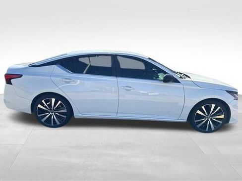 Used 2022 Nissan Altima 2.5 SR image 6