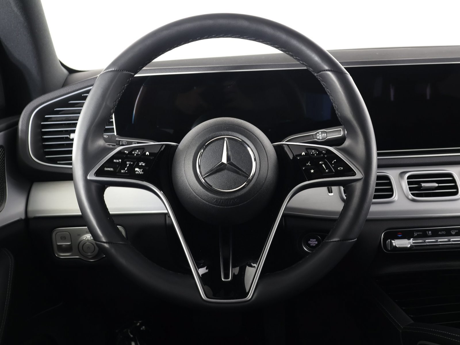 Used 2025 Mercedes-Benz GLE 450e 4MATIC image 8