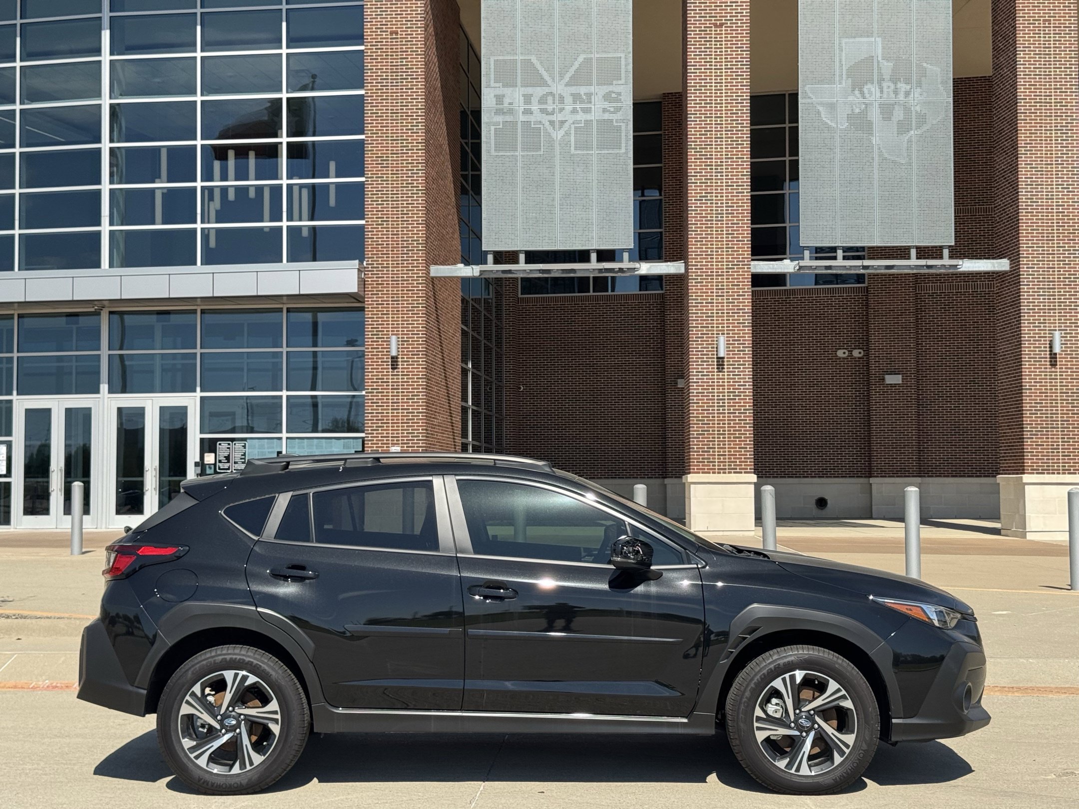 Used 2025 Subaru Crosstrek 2.5i Premium AWD/4WD image 3