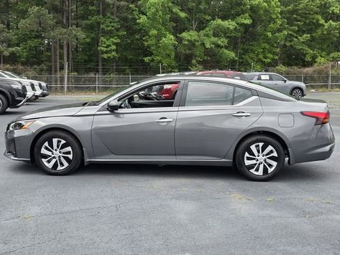 Certified 2025 Nissan Altima 2.5 S FWD image 2