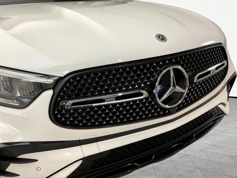 Used 2024 Mercedes-Benz GLC 300 4MATIC w/ AMG Line image 33