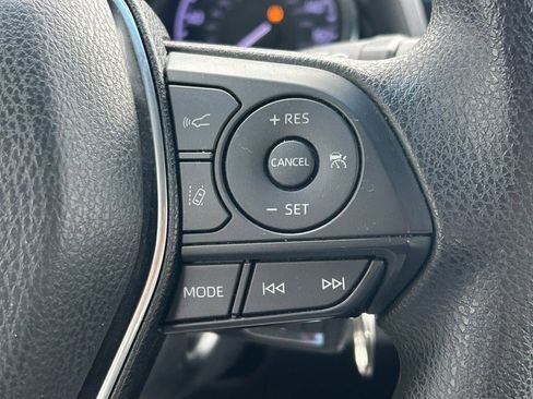 Used 2019 Toyota Camry LE image 31