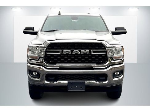 Used 2022 RAM 2500 Big Horn w/ Cold Weather Group image 3