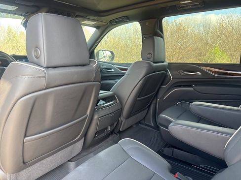 Certified 2024 Cadillac Escalade ESV Premium Luxury w/ Performance Package image 45