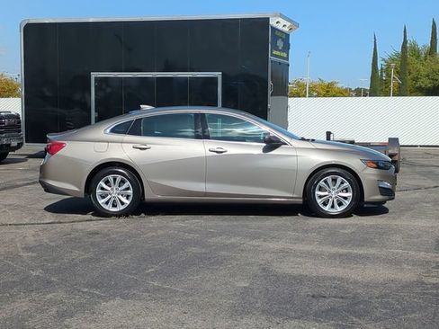 Used 2025 Chevrolet Malibu LT FWD image 9