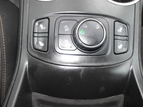 Used 2020 GMC Terrain SLT w/ Preferred Package image 22