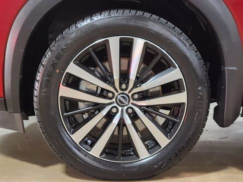 Used 2023 Nissan Pathfinder Platinum FWD image 28