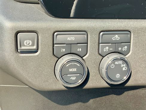 New 2026 Chevrolet Silverado 1500 LT w/ Leather Package image 50