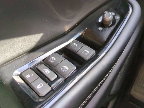 Used 2023 Jeep Grand Cherokee Overland AWD/4WD image 25