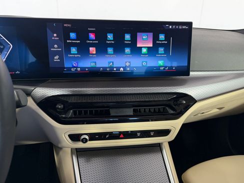 Used 2025 BMW 330i 330i image 24