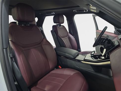 Used 2024 Land Rover Range Rover Sport Dynamic SE image 12