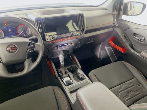 Used 2025 Nissan Frontier Pro-X RWD image 23