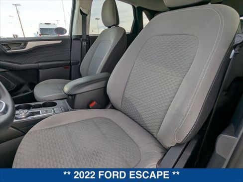 Used 2022 Ford Escape SE image 13