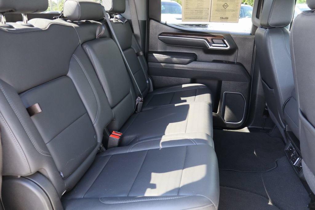 Certified 2025 GMC Sierra 1500 SLT RWD image 25