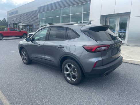 Used 2025 Ford Escape ST-Line Select AWD/4WD image 3
