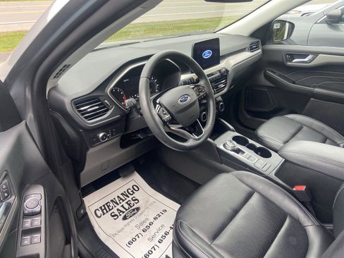 Used 2022 Ford Escape SEL AWD/4WD image 8