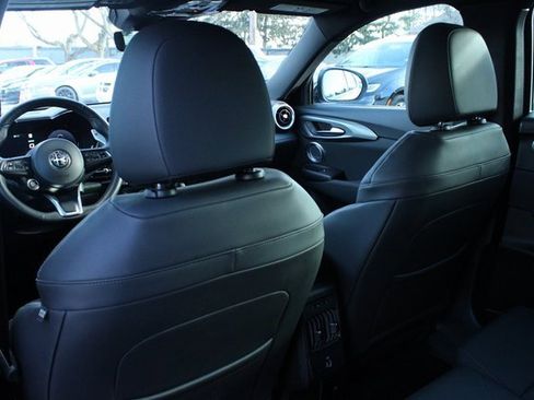 Used 2024 Alfa Romeo Tonale Veloce image 31