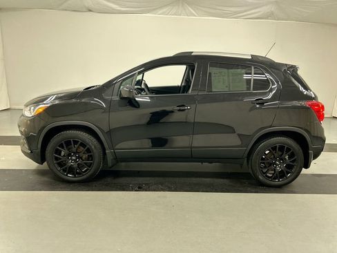 Used 2022 Chevrolet Trax LT w/ Driver Confidence Package image 6