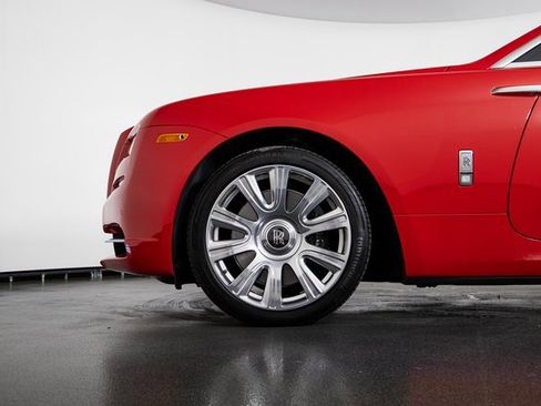Used 2017 Rolls-Royce Dawn image 12
