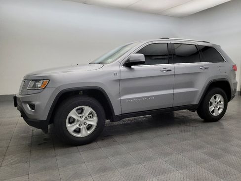 Used 2016 Jeep Grand Cherokee Laredo w/ Quick Order Package 23E image 2