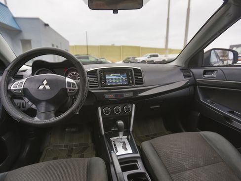 Used 2017 Mitsubishi Lancer ES image 11