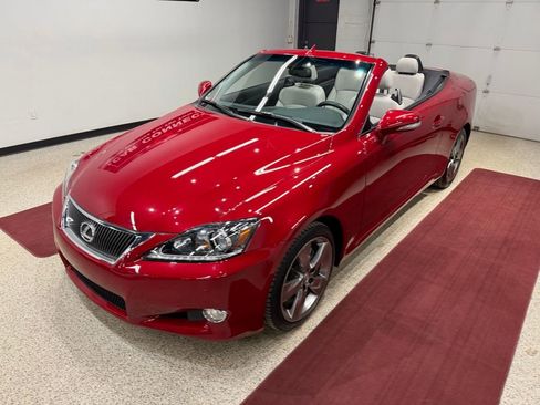 Used 2011 Lexus IS 250C w/ Luxury Pkg image 3